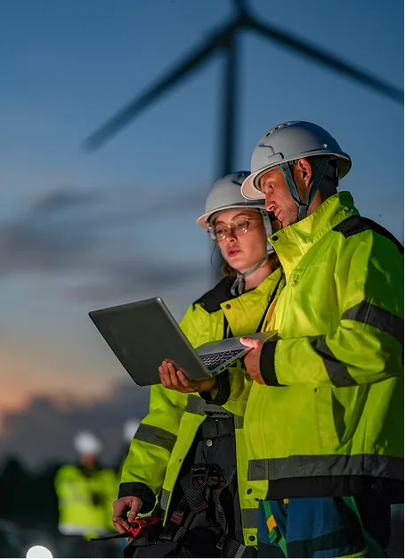 Équipe d'ingénieurs — énergies renouvelables